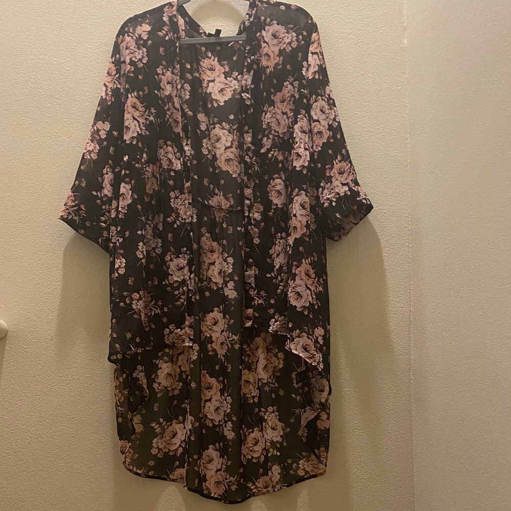 Torrid floral long black Kimono Cardigan size 2X